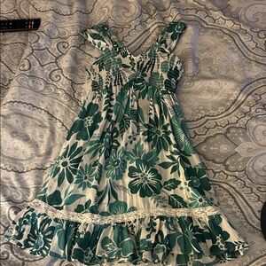 Girls floral smocked v neck sundress NWT